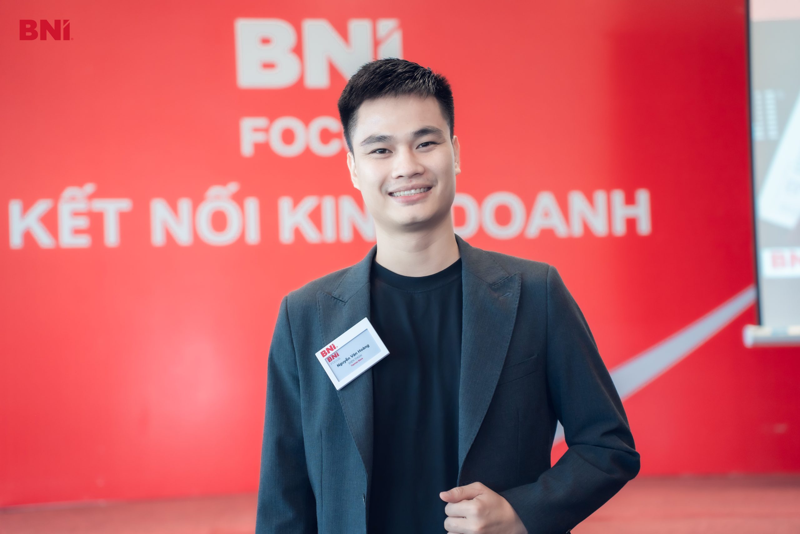 Hoàng Táo Là Ai? Hành Trình Truyền Cảm Hứng Từ Doanh Nhân Trẻ Đến Nhà Đào Tạo Khởi Nghiệp